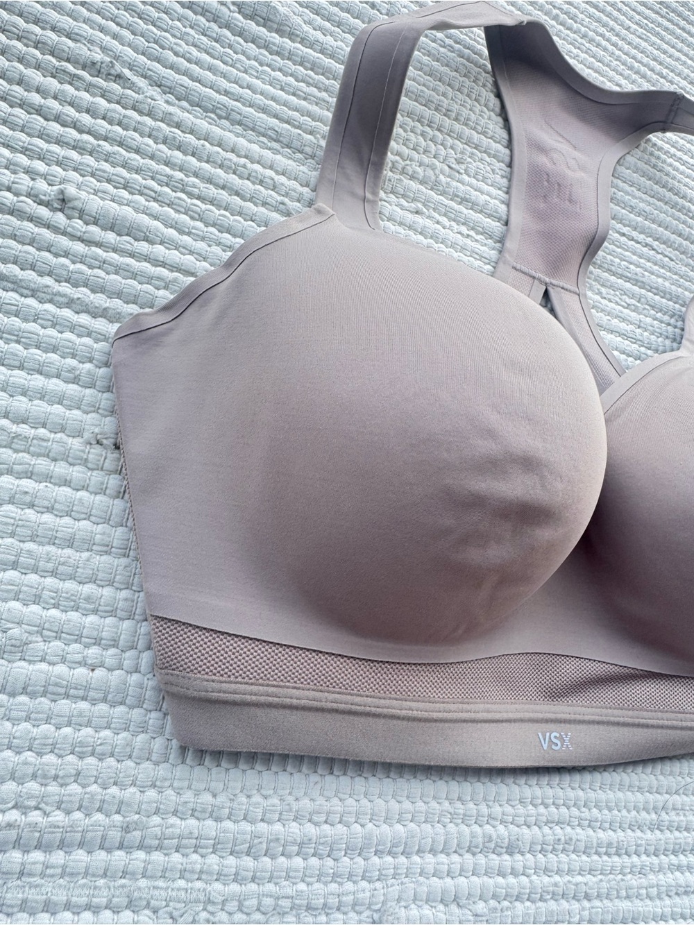Victoria’s Secret VSX Incredible Plunge Sports Bra 36DD NWT Taupe - Picture 4 of 10
